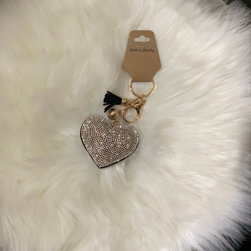 Silver puffy heart keychain